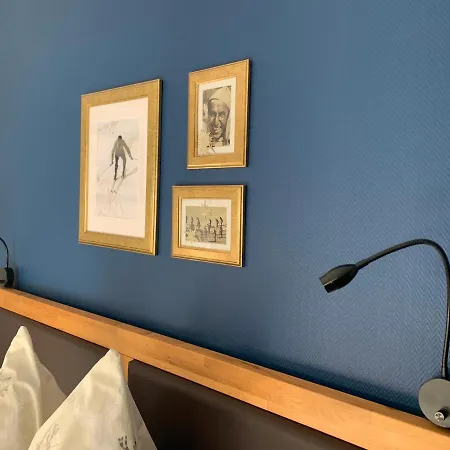 Luzia 발트 암 알베르크